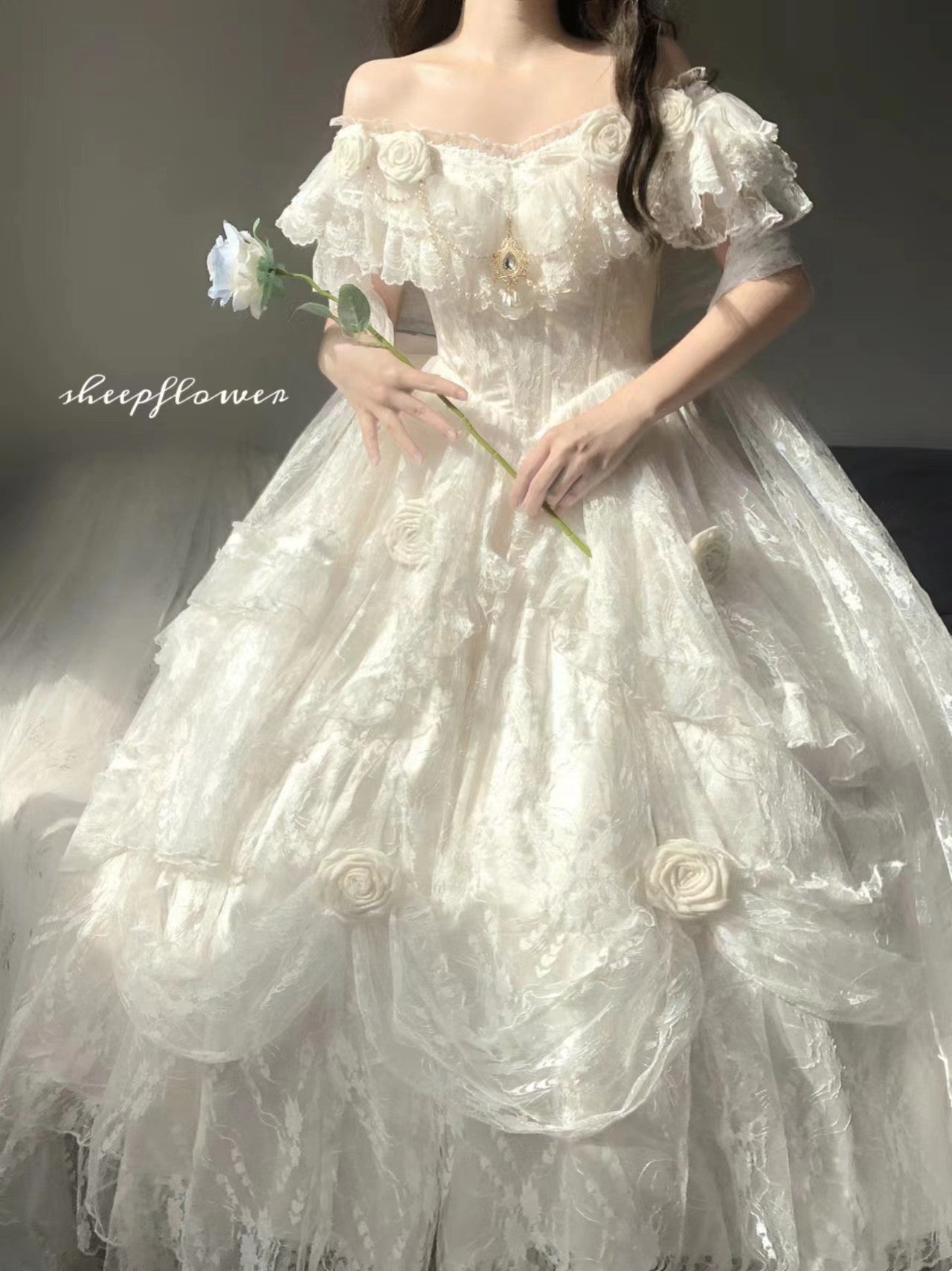 Meow Sensen Sentana Manor Vintage Lolita Dress Lace White Gradient Pink Trailing Shawl Design